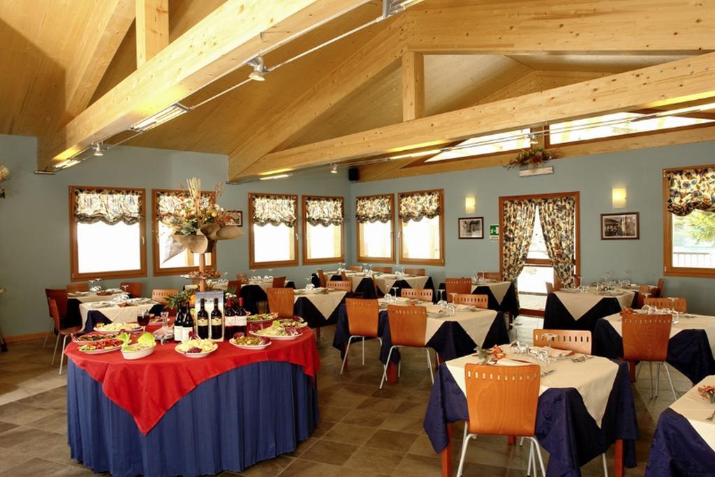 Olympic Mountains Hotel Cesana Torinese Exterior photo