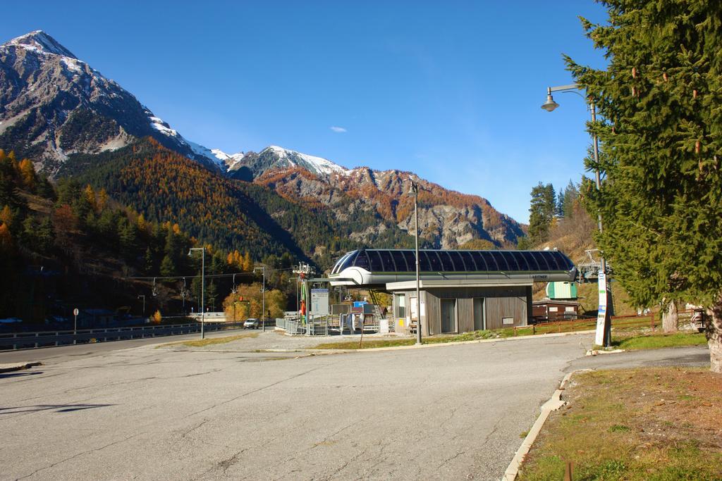 Olympic Mountains Hotel Cesana Torinese Exterior photo
