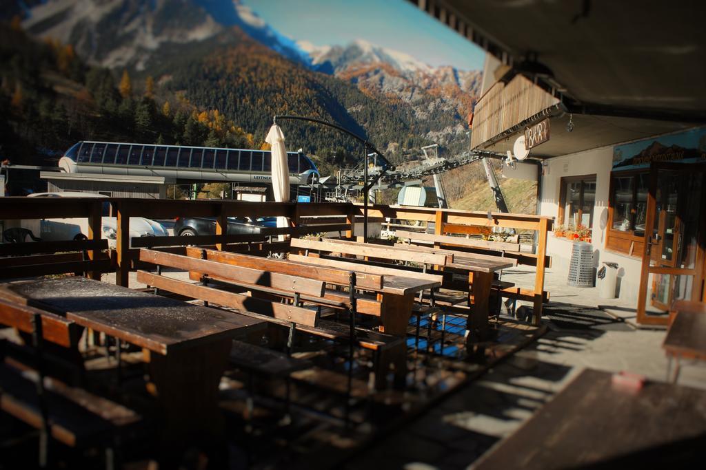 Olympic Mountains Hotel Cesana Torinese Exterior photo