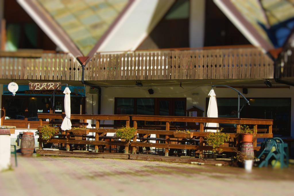 Olympic Mountains Hotel Cesana Torinese Exterior photo