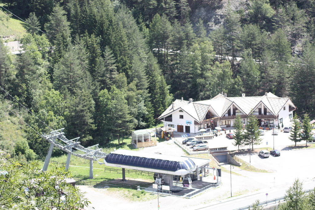 Olympic Mountains Hotel Cesana Torinese Exterior photo