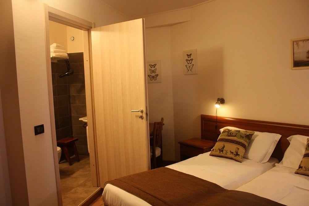 Olympic Mountains Hotel Cesana Torinese Exterior photo